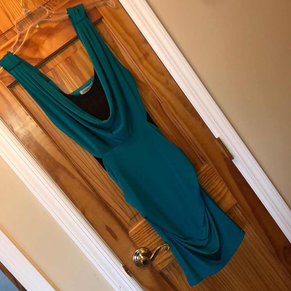 Dress - Picture 4 of 5